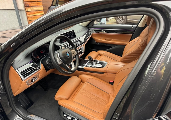 BMW Seria 7 cena 369000 przebieg: 29000, rok produkcji 2022 z Brodnica małe 232